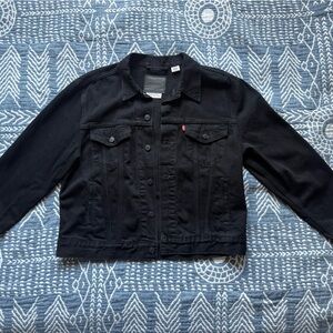 Women’s Levi’s Black Denim Jacket
